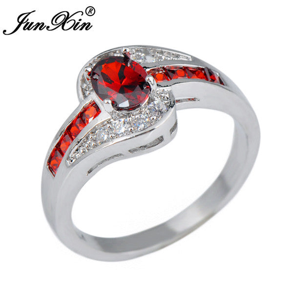 JUNXIN Female Red Oval Ring Fashion White & Black Gold Filled Jewelry Vintage Wedding Rings For Women Birthday Stone Gifts